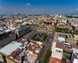 Más de 145 mil personas salieron a las calles en protesta por el bajo presupuesto a la UdeG