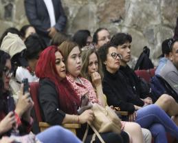 Animan a las jóvenes a romper brechas en la ciencia