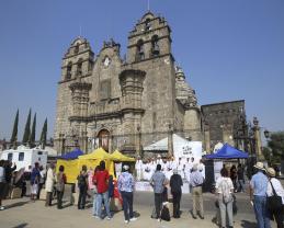 Impiden autoridades del Ayuntamiento de Guadalajara protesta pacífica de la UdeG