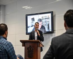 Analizan académicos retos de las universidades ante el uso de la inteligencia artificial