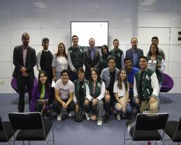 Analizan académicos retos de las universidades ante el uso de la inteligencia artificial