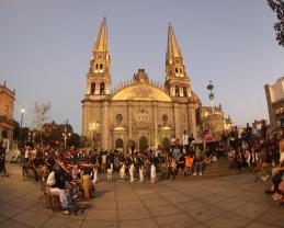 Estudiantes de Prepas UDG visten Catedral de Guadalajara con Realidad Aumentada