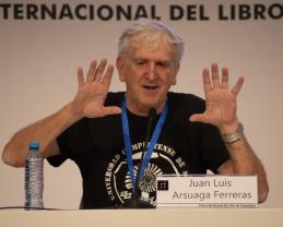 “Nada se consigue por azar”; el paleontólogo Juan Luis Arsuaga Ferreras comparte con Mil Jóvenes