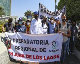 La Preparatoria de San Juan de los Lagos realiza la caminata 61 en defensa de la autonomía universitaria