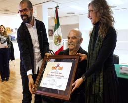 Reconoce la UdeG al escritor argentino Martín Caparrós en España con el doctorado “Honoris Causa”