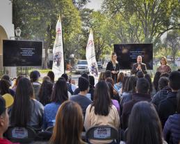 Imparten la 18 master class frente a Casa Jalisco sobre la violencia contra periodistas