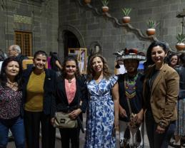 Montan exposición “Memoria viva. 100 años de la Universidad de Guadalajara”