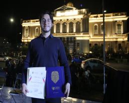 Otorgan galardón “Leo Honoris” a estudiantes y maestros sobresalientes