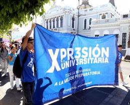 Marcha en silencio la Preparatoria 3 por un presupuesto digno para la UdeG