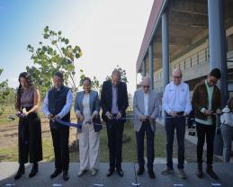 Inauguran el Bosque CUT, un monumento vivo en homenaje a Raúl Padilla y la Terraza Oasis