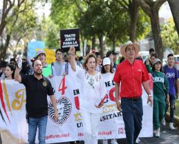 Más de mil integrantes de la Preparatoria 4 piden respeto a la autonomía universitaria