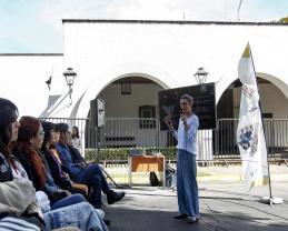 Frente a Casa Jalisco imparten máster class sobre la urgencia de detener la escalada de violencia contra las mujeres