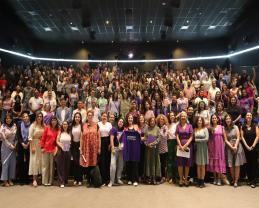 Presentan conferencia magistral “Manual de feminismo urgente”