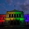 El MUSA colorea con luces su fachada por el Día Internacional del Orgullo LGBTIQ+