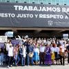 Comunidad de la Preparatoria 8 protesta con folclor mexicano afuera de Casa Jalisco